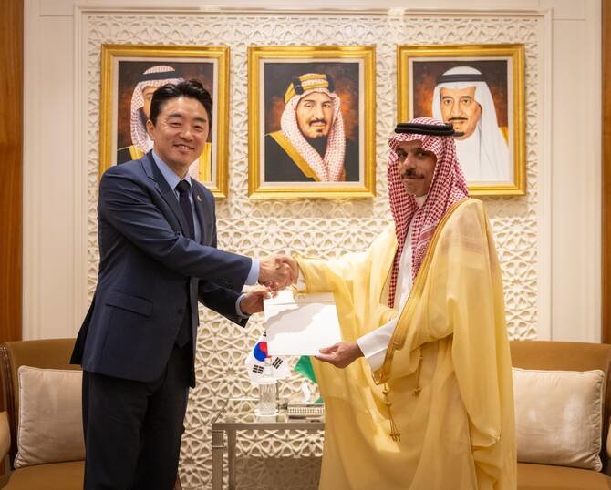 Saudi Crown Prince Receives Written Message from South Korean President Lee Jae-myung