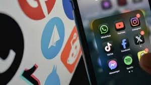 Internet-rights group launches High Court challenge to Australia’s under-16 social media ban