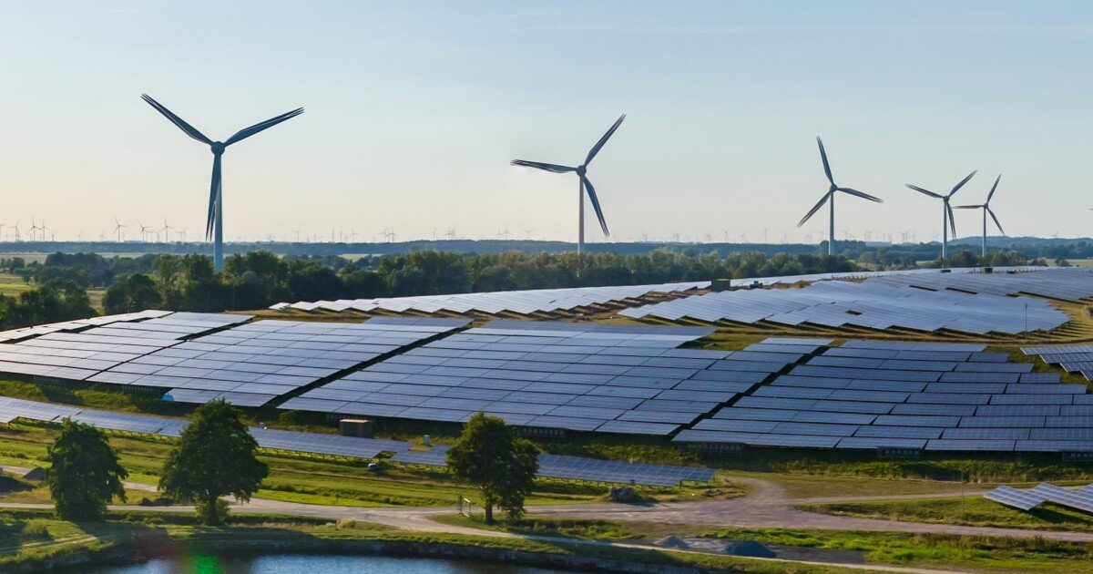 Saudi Arabia Finalises Financing for 15 GW Renewables Push — 12 GW Solar and 3 GW Wind Under Way