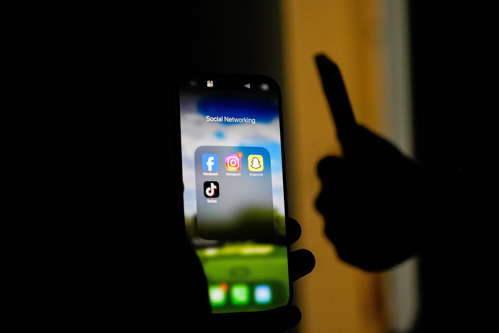 Malaysia to Ban Social Media for Under-16s, Following Australia’s Lead