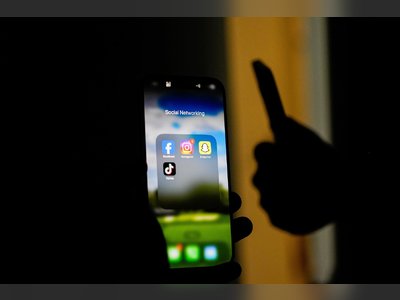 Malaysia to Ban Social Media for Under-16s, Following Australia’s Lead