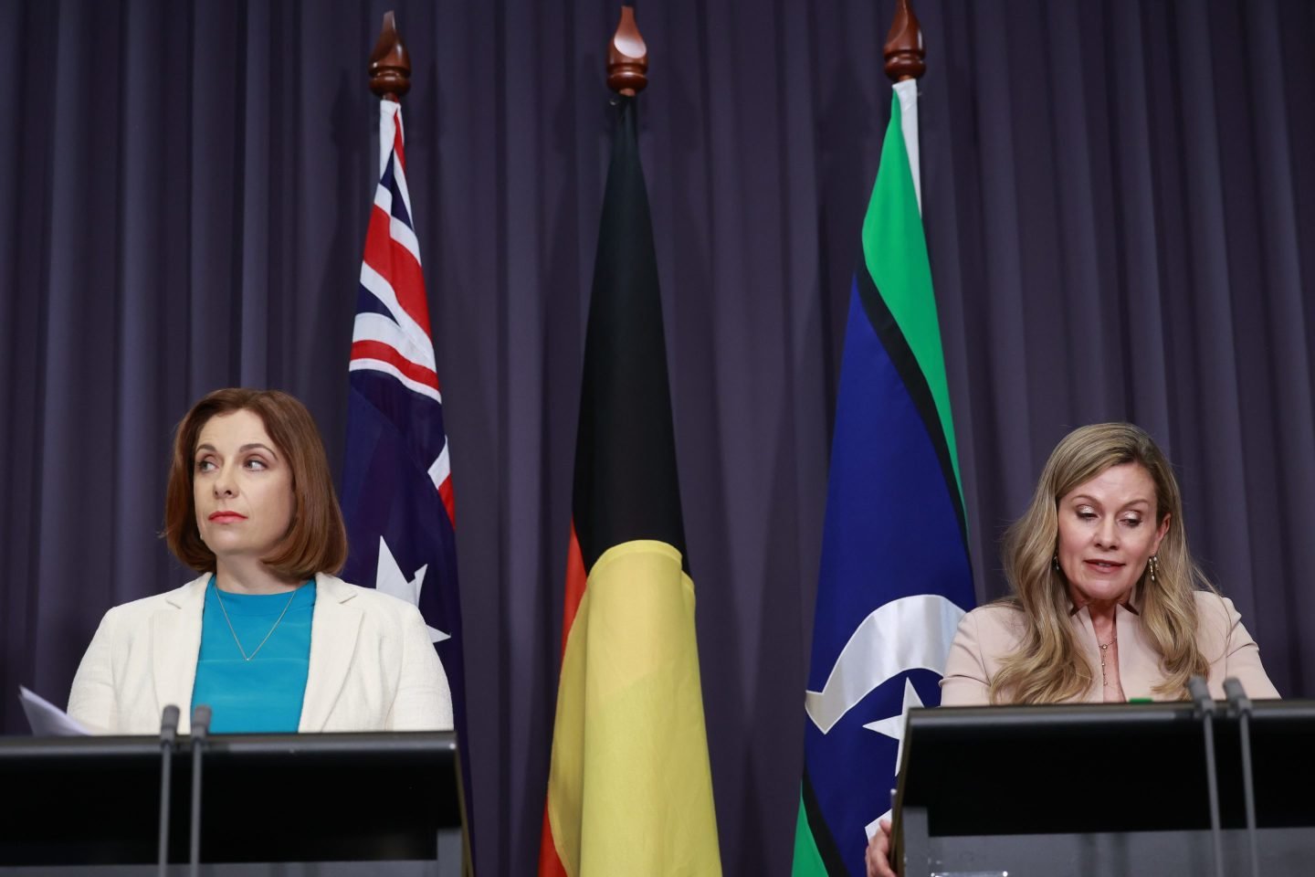 Australia Declares Under-16 Social Media Ban a Global Precedent as Platforms Begin Enforcement