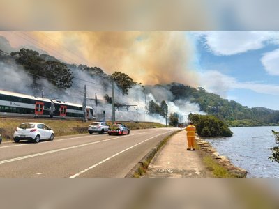 Authorities Order Mass Evacuations as Intense Bushfires Ravage New South Wales Central Coast