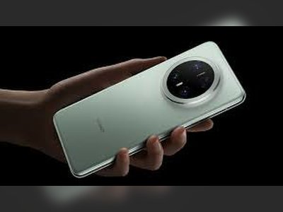 Chinese Smartphone Makers Exploit Apple AI Delay to Gain Ground in China