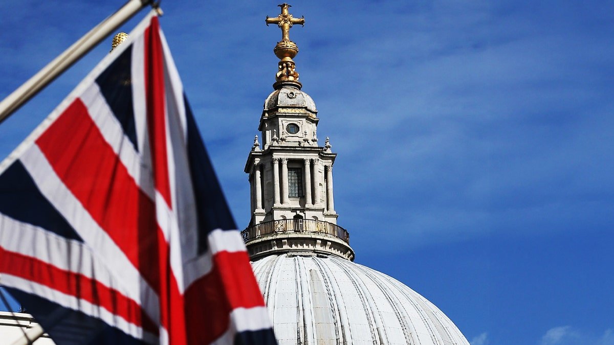 UK Under Fire After Teacher Dismissed for Telling Student Britain Is a Christian Country