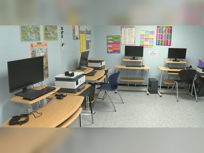 U.S. Schools and Families Reassess Phone Use as Australia Enforces Youth Social Media Ban