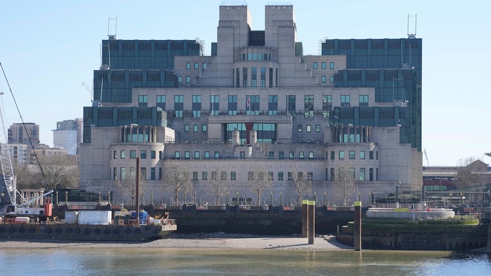 MI6 Chief Warns Russia Is Seeking to Export Chaos to Britain and Europe