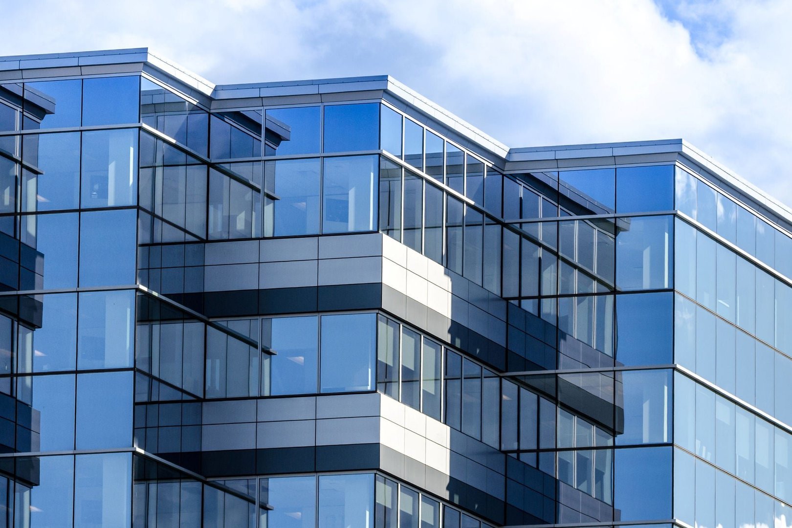 UK Personal Tax and Immigration Landscape under Transformation: Key Reforms Reshaping 2025