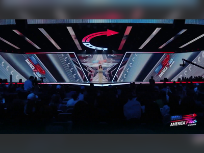 A közönség hangos tapsra fakadt, amikor Tulsi Gabbard azt mondta, hogy az iszlámista ideológia jelenti a legnagyobb fenyegetést.