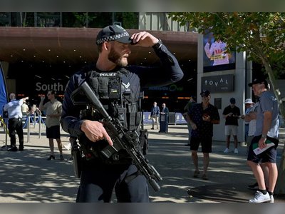 Australia Considers Military Support to Guard Jewish Sites After Bondi Beach Terror Attack