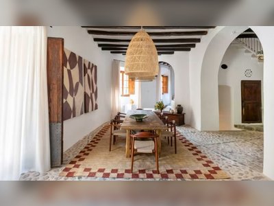 Arnault Family Property Purchases Support Recovery in Paris Luxury Home Market