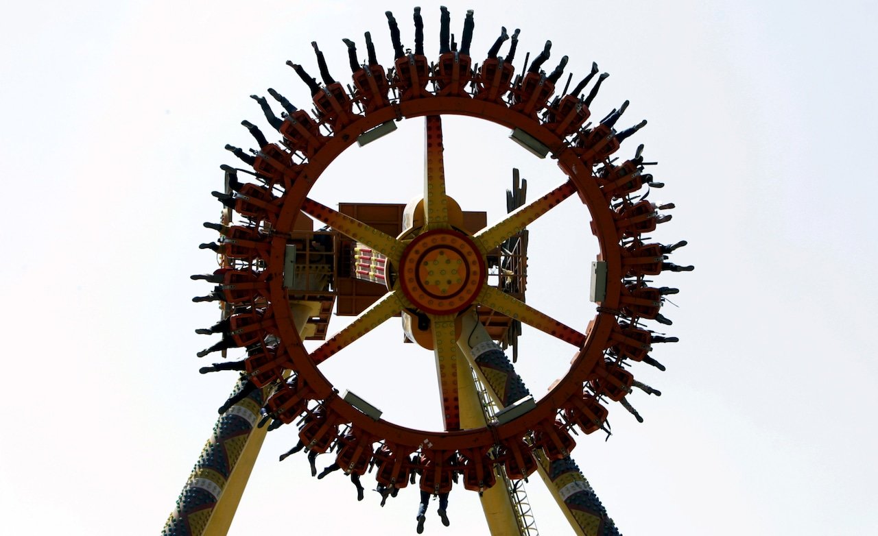 Global Theme Park Giant Opens Landmark Attraction in the Middle East as Six Flags and Disney Expand Gulf Footprint