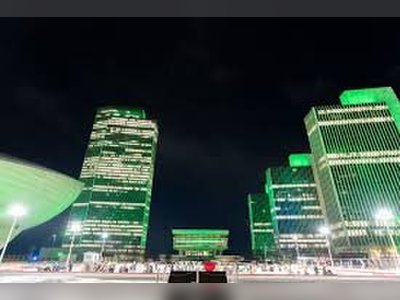New York Illuminates Landmark Sites in Green to Mark Muslim American Heritage Month