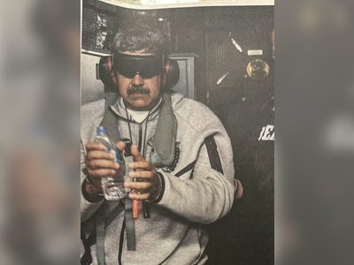 Trump says US will 'run' Venezuela and 'fix oil infrastructure'