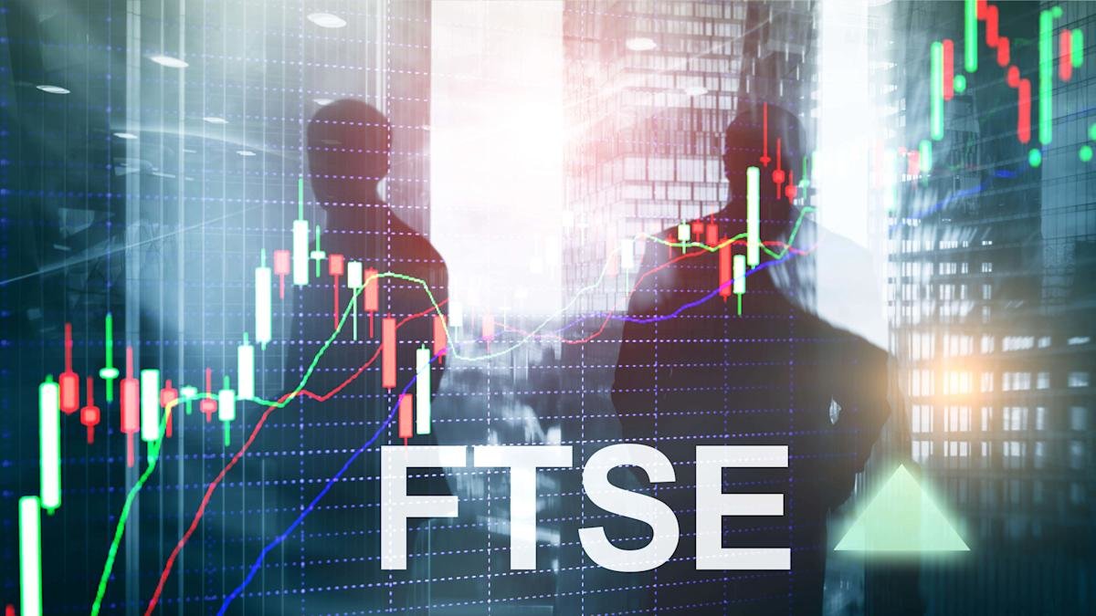UK’s FTSE 100 Closes Above Ten Thousand Points for First Time on Mining and Defence Strength
