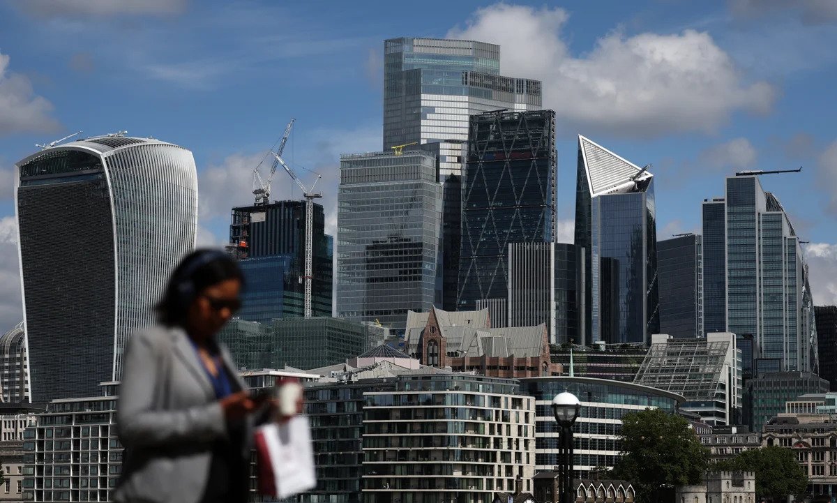 UK Economy Seen Growing Around One Point Four Per Cent in 2026 Despite Sluggish Jobs Market