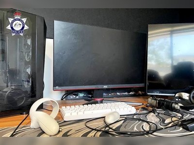 Australian Teen Charged Over ‘Swatting’ Hoax Calls Targeting U.S. Schools and Retailers