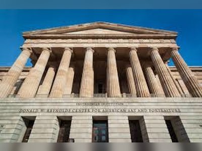 Smithsonian Faces Crucial Compliance Deadline as White House Demands Review of Museum Content