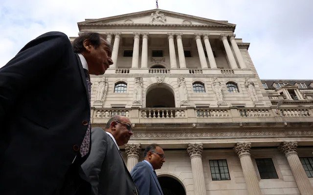 UK Government Borrowing Costs Fall to Lowest in Over a Year as Market Confidence Builds