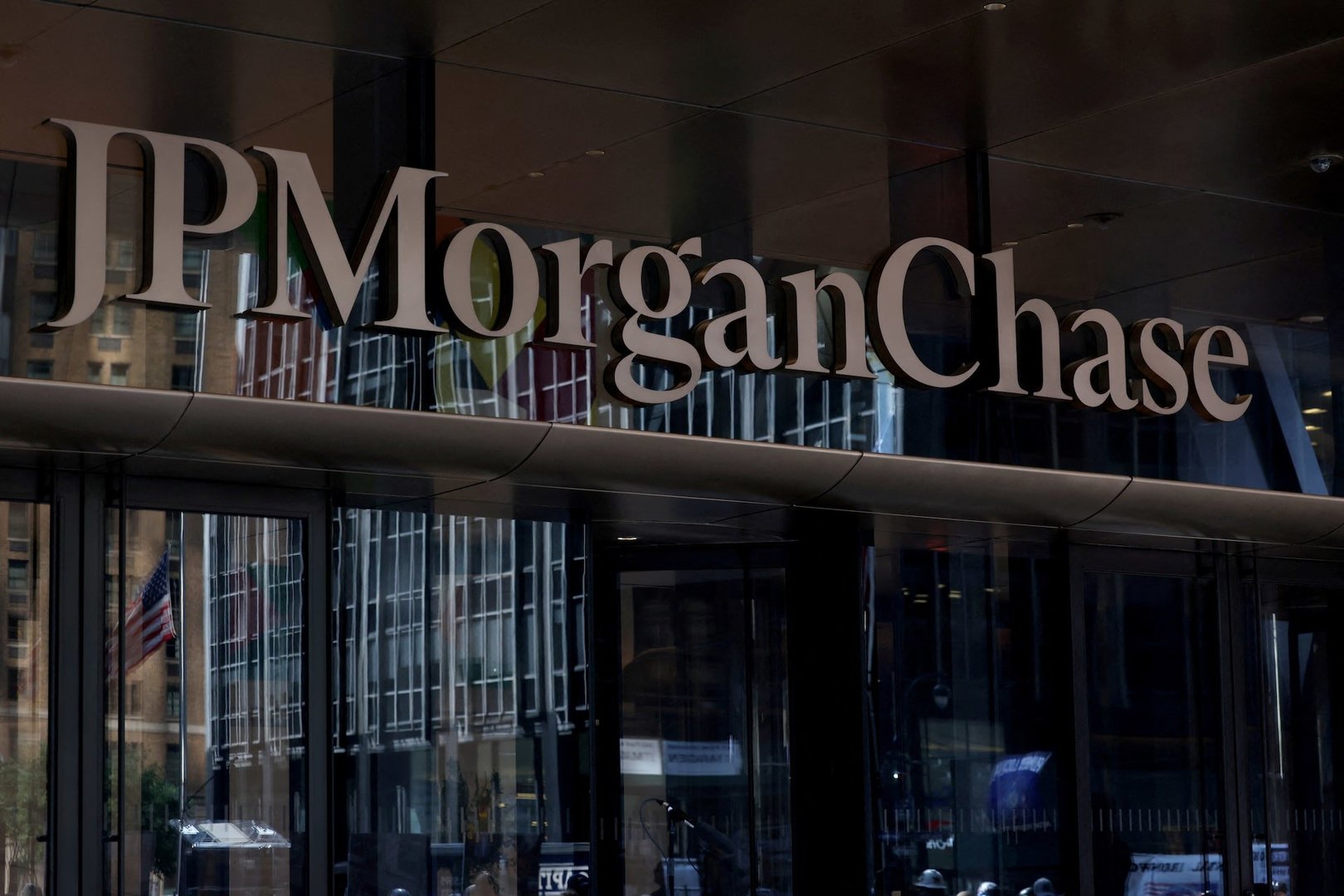 JPMorgan Acquires UK Pensions Technology Firm WealthOS to Expand Digital Wealth Platform
