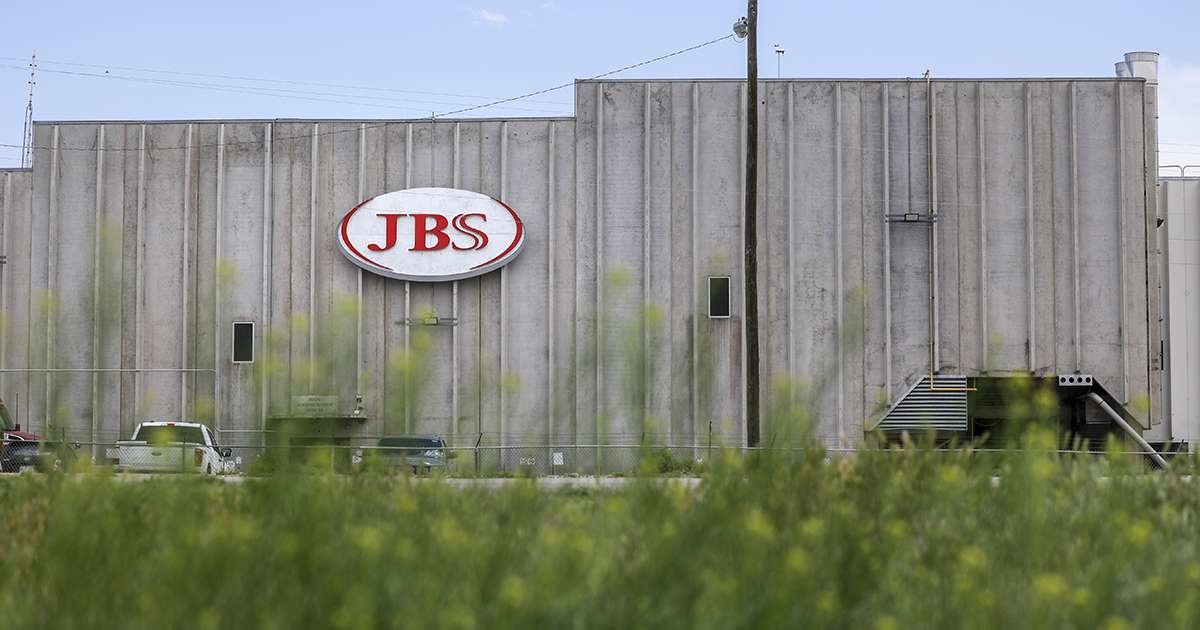 JBS Plans to Double Output at New Saudi Chicken Processing Plant by End of 2026