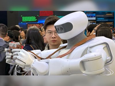 Boston Dynamics Atlas humanoid robot and LG CLOiD home robot: the platform lock-in fight to control Physical AI