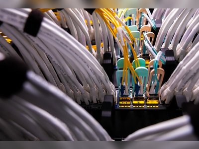 AI-Driven Job Cuts Fall Heaviest on the UK, New Research Shows