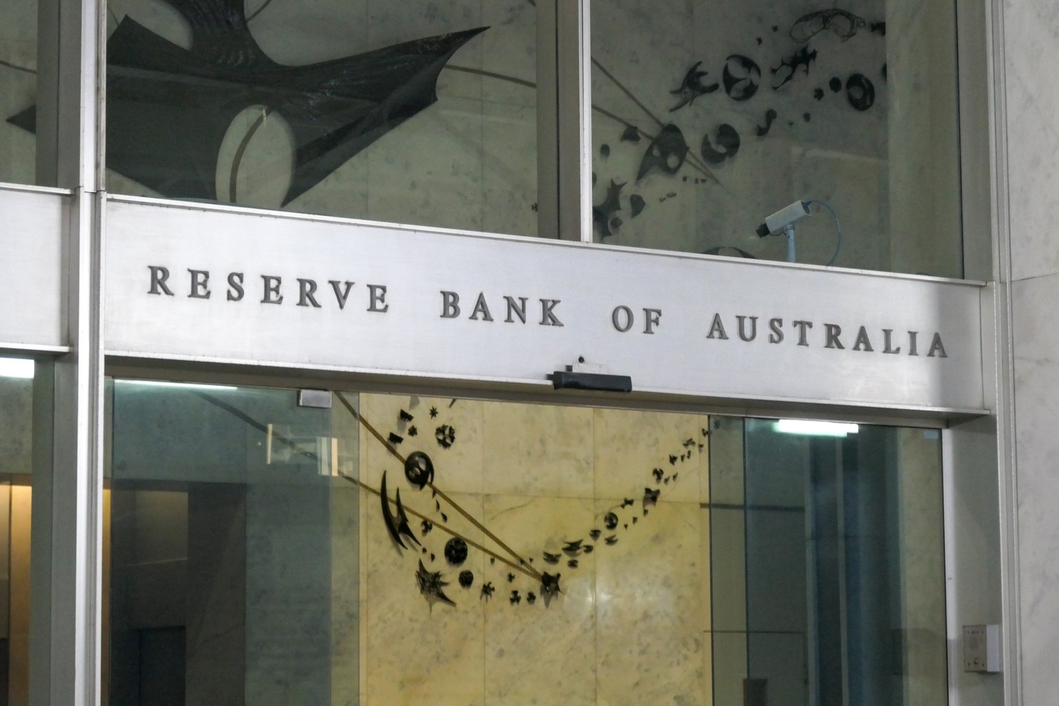 Reserve Bank of Australia Positioned for February Interest Rate Increase as Inflation Pressures Persist