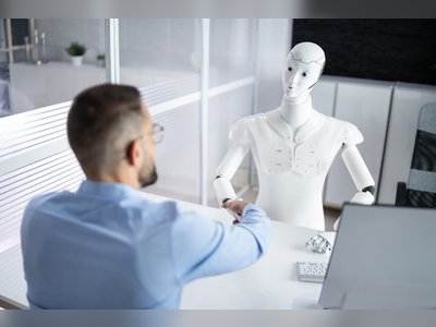 The AI Hiring Doom Loop — Algorithmic Recruiting Filters Out Top Talent and Rewards Average or Fake Candidates