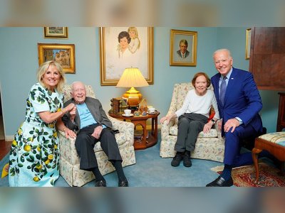 Chairs From Viral Biden-Carter Photo Fetch Nearly $11,000 at Auction