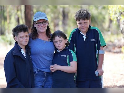 Australian Teen’s Four-Hour Swim in Rough Seas Raises Alarm and Leads to Family Rescue