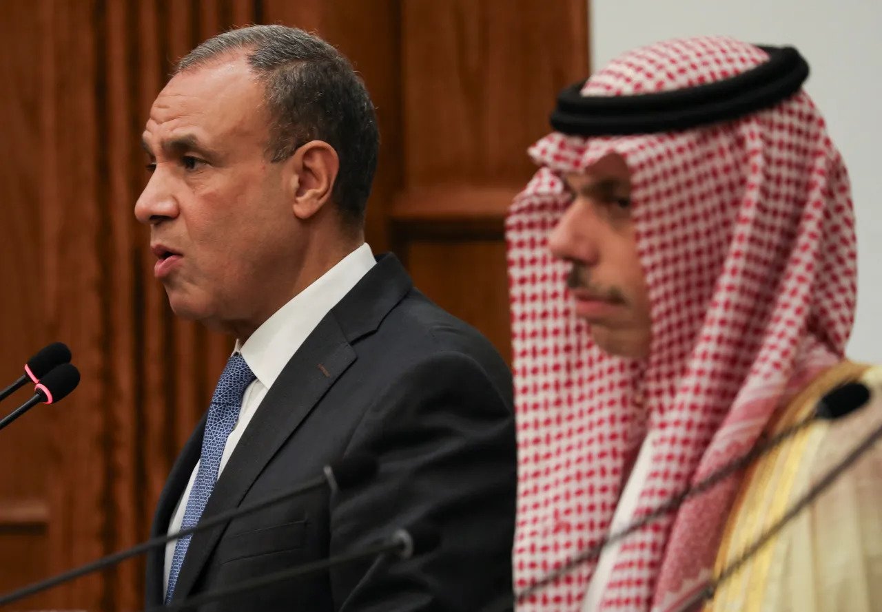 Egypt and Saudi Arabia Urge Calm and Diplomatic Conditions Ahead of US-Iran Talks