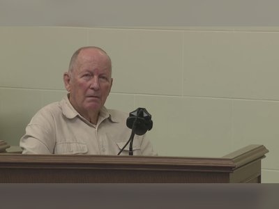 Un homme de quatre-vingt-un ans aux États-Unis tire mortellement sur un chauffeur Uber après une menace d'escroquerie.