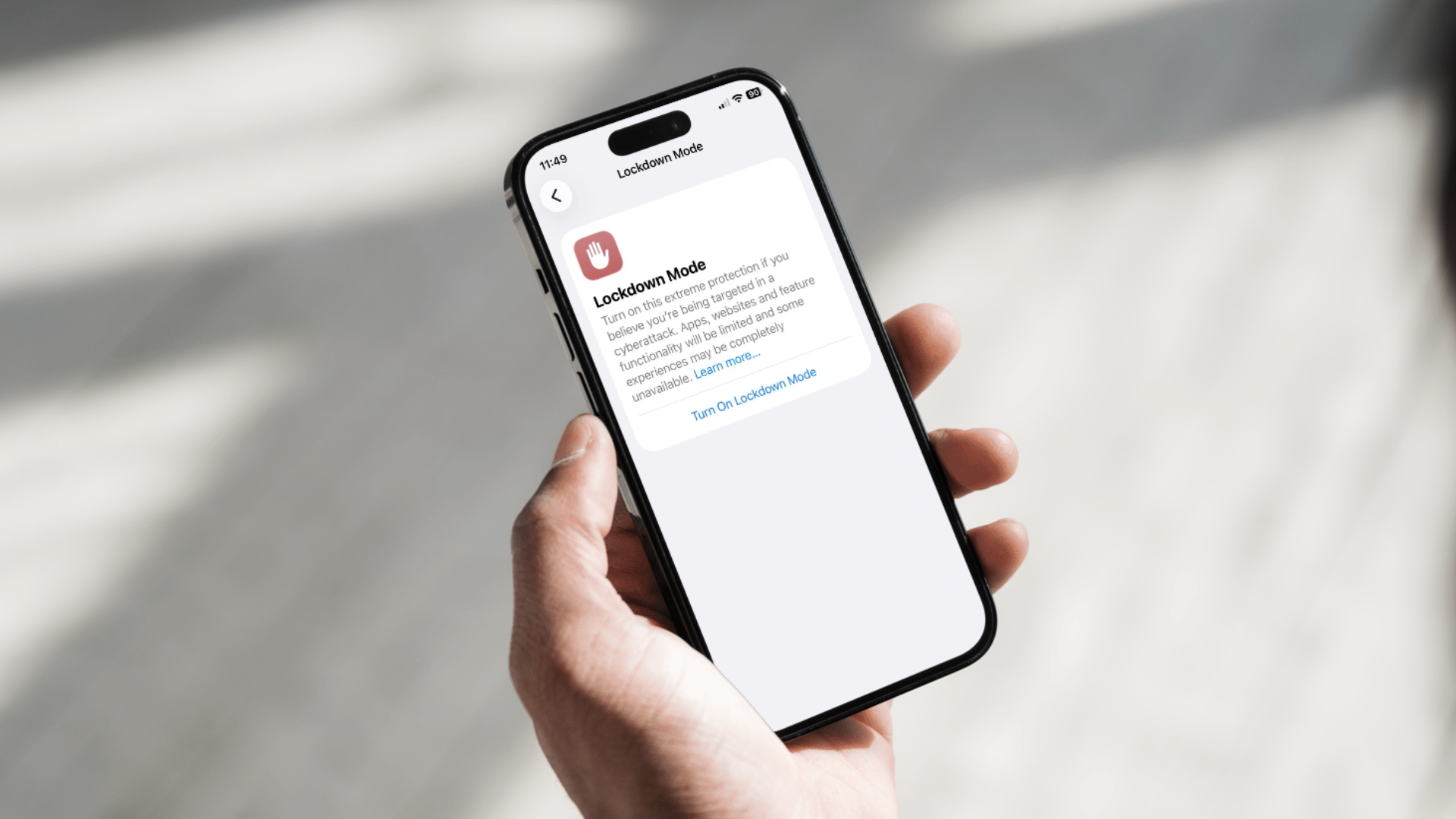 Apple iPhone Lockdown Mode blocks FBI data access in journalist device seizure