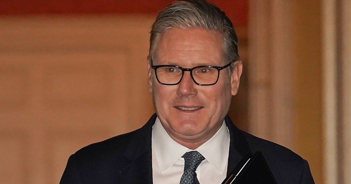 Starmer Stands Firm After ‘Leadership Coup’ Fears Amid Epstein Fallout and Party Unrest