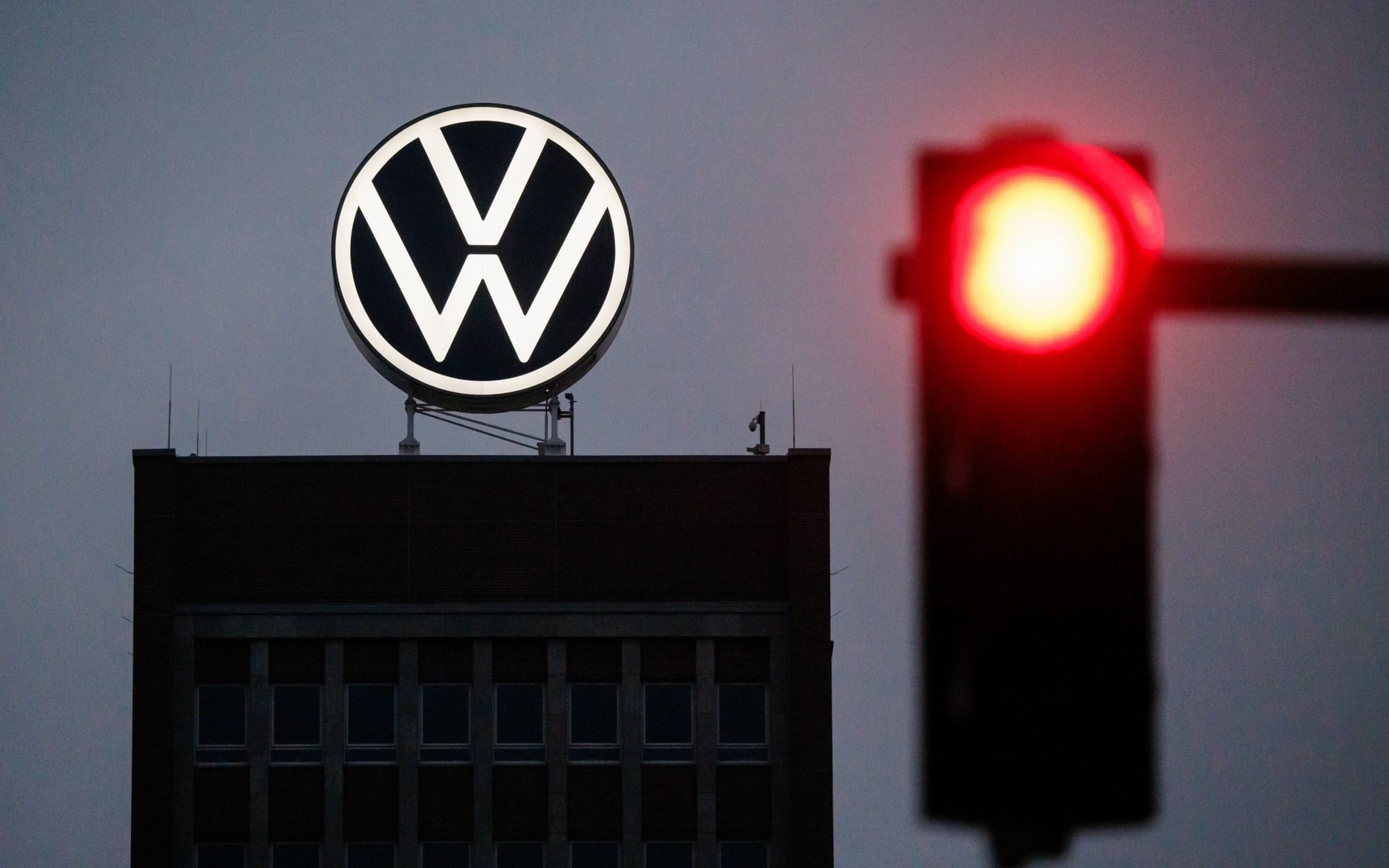Volkswagen Targets €60 Billion in Cost Reductions as Sales Decline and Global Pressures Intensify