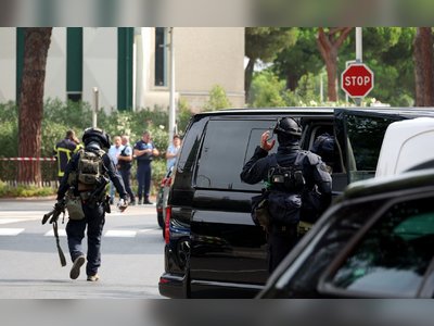 Zwei Teenager in Frankreich wegen eines angeblichen Terrorplans festgenommen.