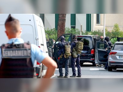 Zwei Teenager in Frankreich wegen eines angeblichen Terrorplans festgenommen.