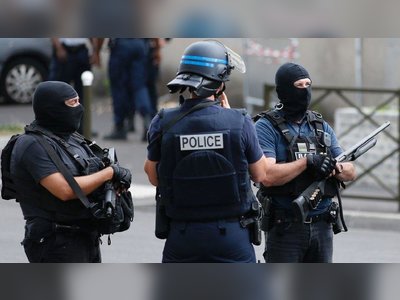 Deux adolescents arrêtés en France pour un prétendu complot terroriste.