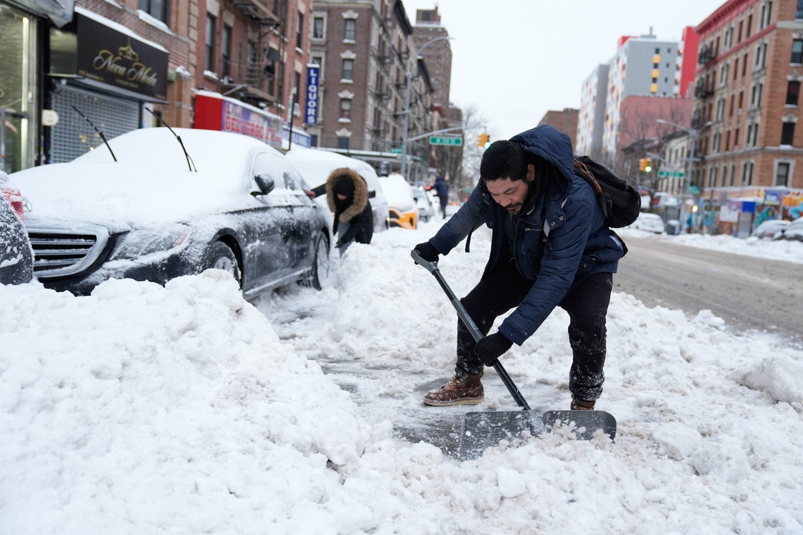 New York Braces for Major Snowstorm With Up to 18 Inches Forecast and Blizzard Warnings Issued