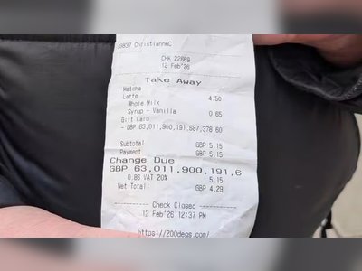 Une femme reçoit une carte cadeau pour Noël - découvre qu'elle vaut 63 000 000 000 000 000 livres.