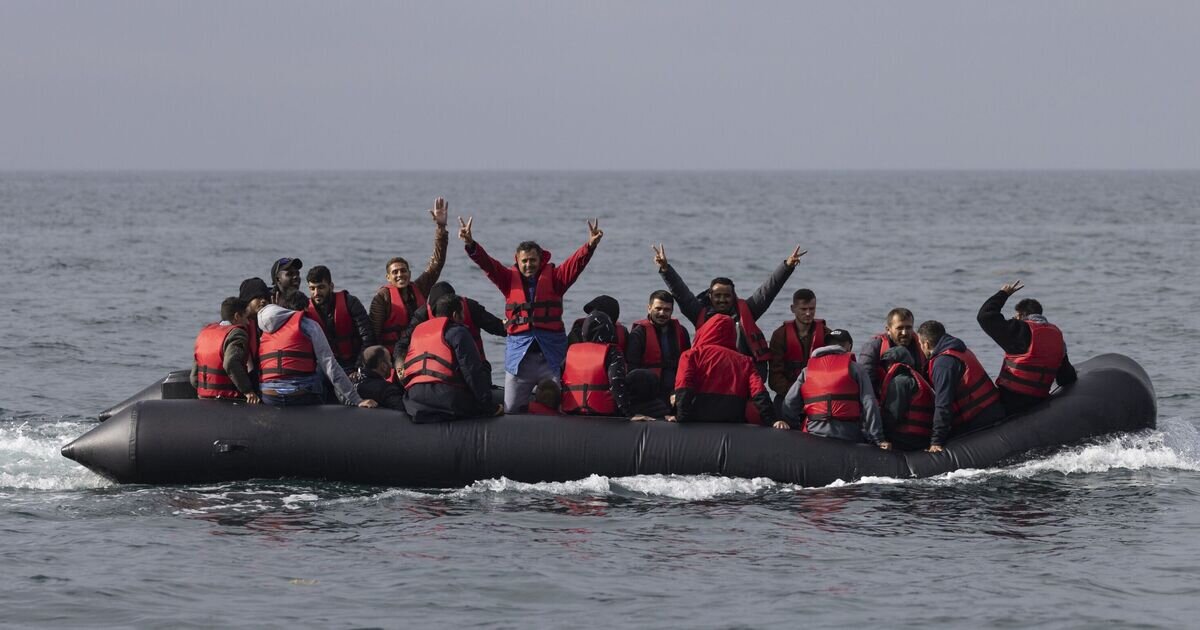 Britain’s Channel Crisis: Paying Billions While the Boats Keep Coming