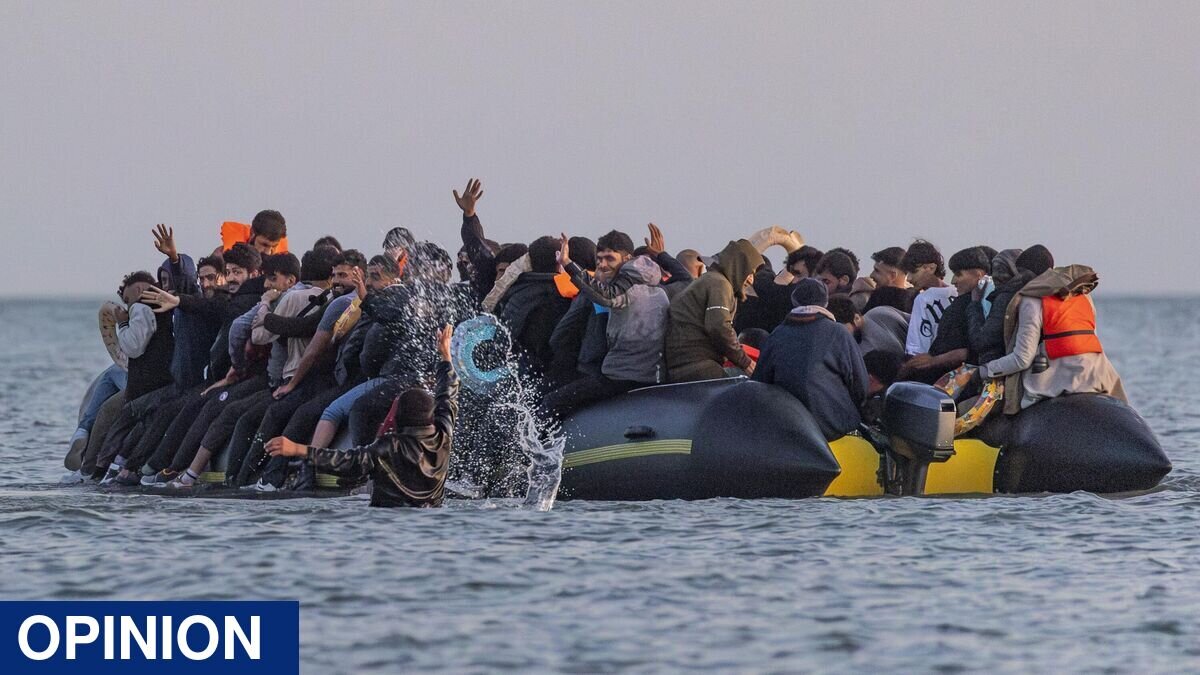 Britannia Csatorna Krízise: Milliárdok Kifizetése Miközben a Hajók Továbbra is Érkeznek