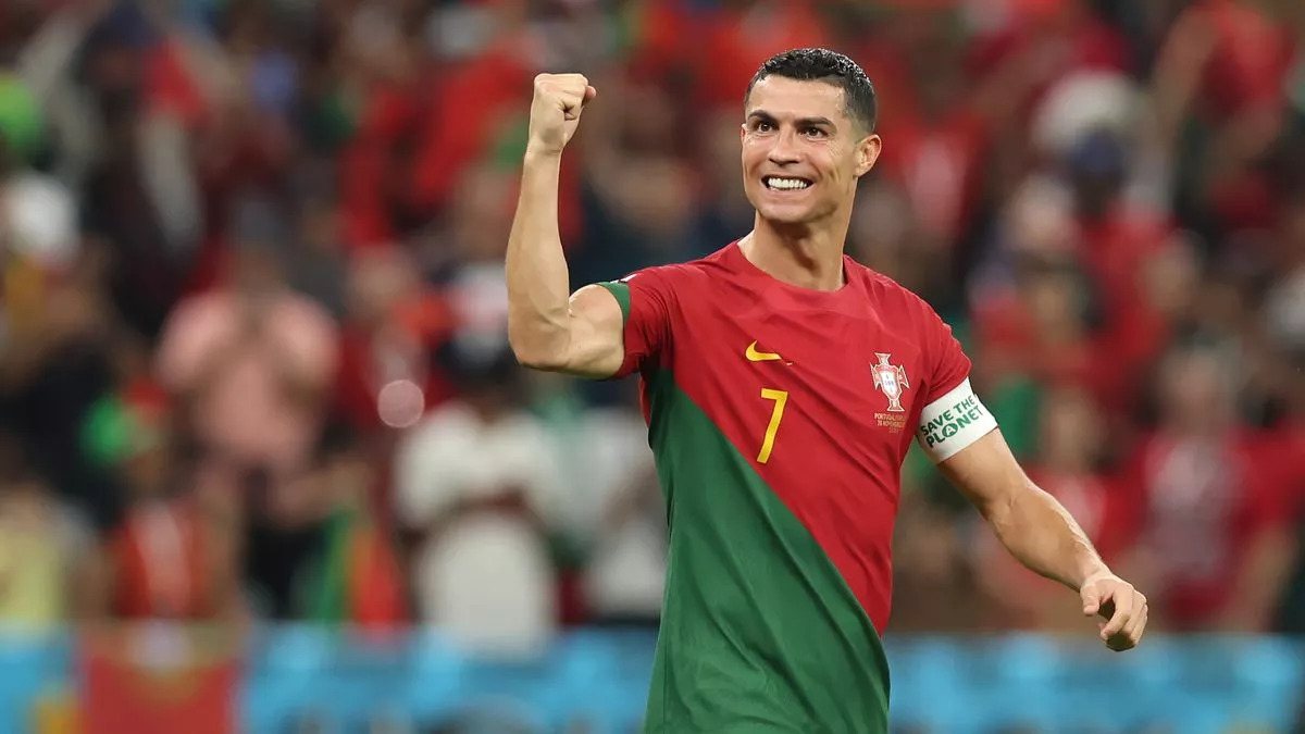 Cristiano Ronaldo megdönti a nemzetközi gólrekordot a Portugália döntetlenje alatt