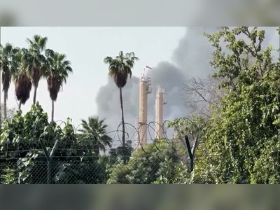 Missile Debris Sparks Fires at Dubai’s Jebel Ali Port Near Palm Jumeirah