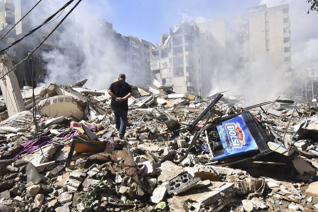 U.S. and Israel Intensify Strikes on Iran as Conflict Expands to Lebanon and Gulf States