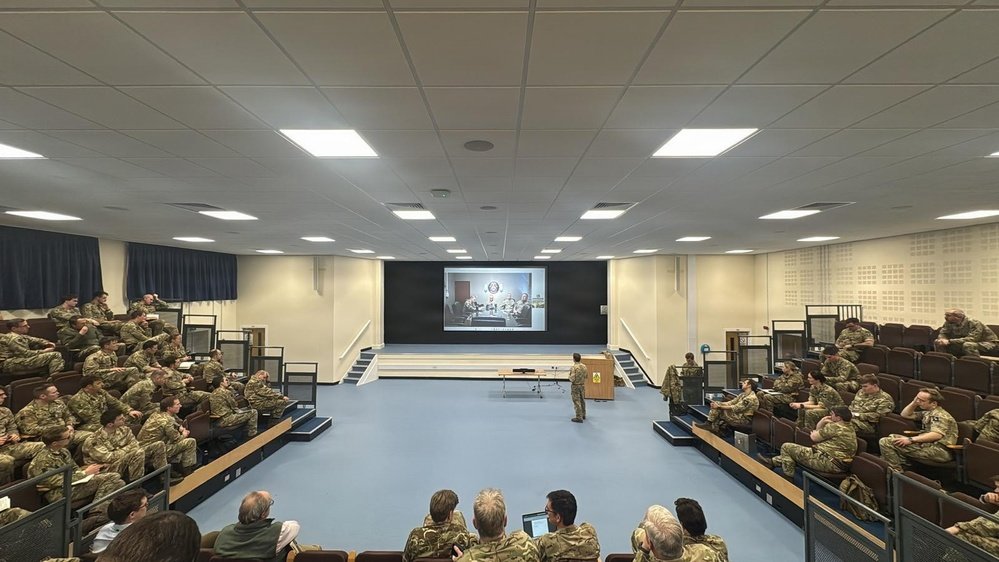 US and UK Army Chiefs Strengthen Cooperation on the Future of Armored Warfare