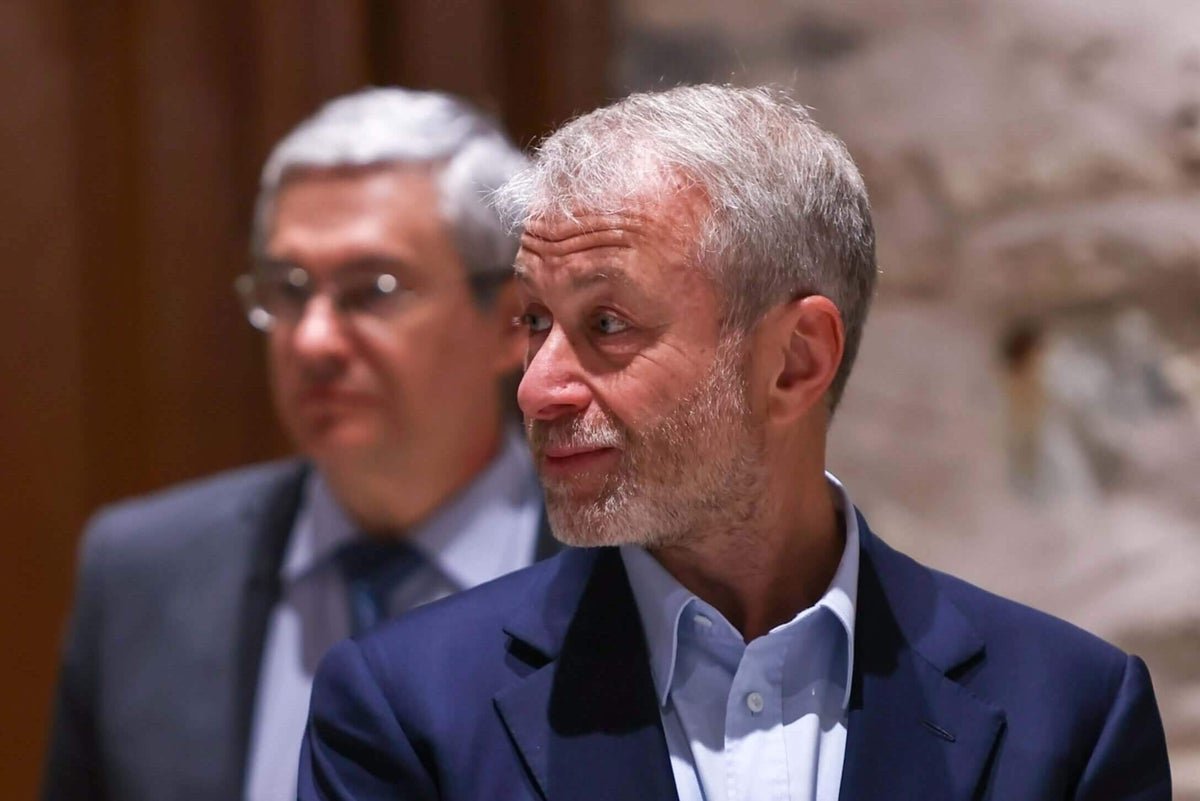 Roman Abramovich Signals Legal Fight if UK Seeks to Seize Chelsea Sale Funds