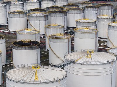 L'Agence internationale de l'énergie annonce un déversement record de 400 millions de barils pour stabiliser les marchés pétroliers au milieu des perturbations à Hormuz.