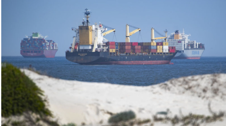 Saudi Arabia Redirects Oil Exports to Red Sea Ports as Strait of Hormuz Tensions Escalate
